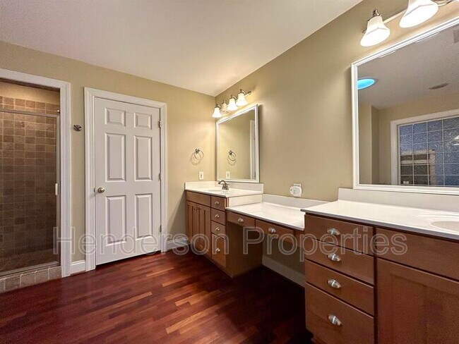 Building Photo - 2229 Chesterfield Ave