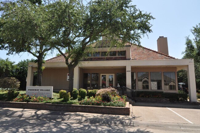 Building Photo - Lovely 3-3-1 condo in Dallas, Plano ISD!