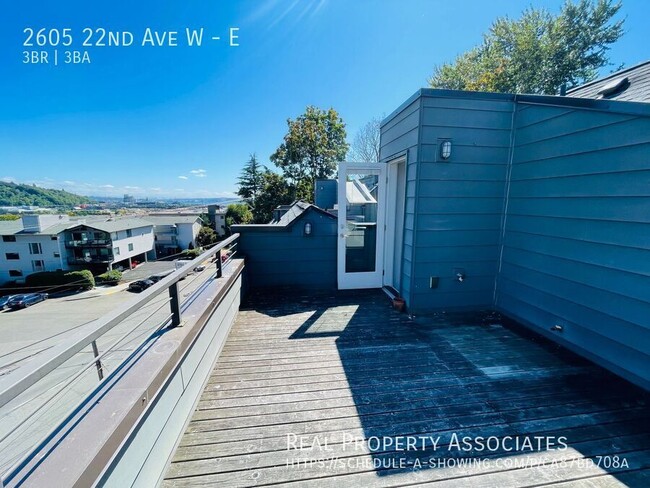 Building Photo - 2605 22nd Ave W