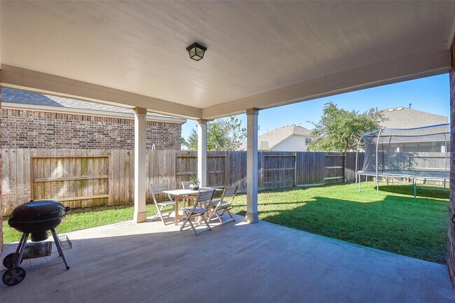 Building Photo - 6427 Addlestone Ridge Ln