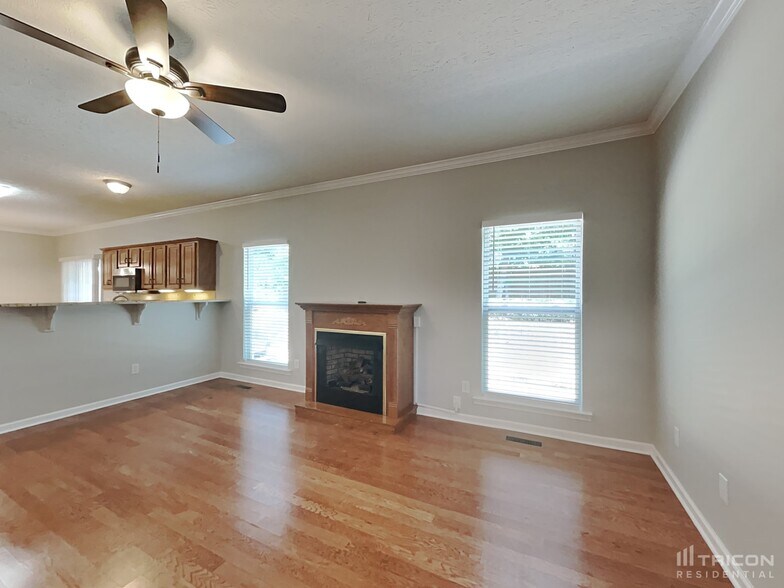 Building Photo - 174 Vintage Cir