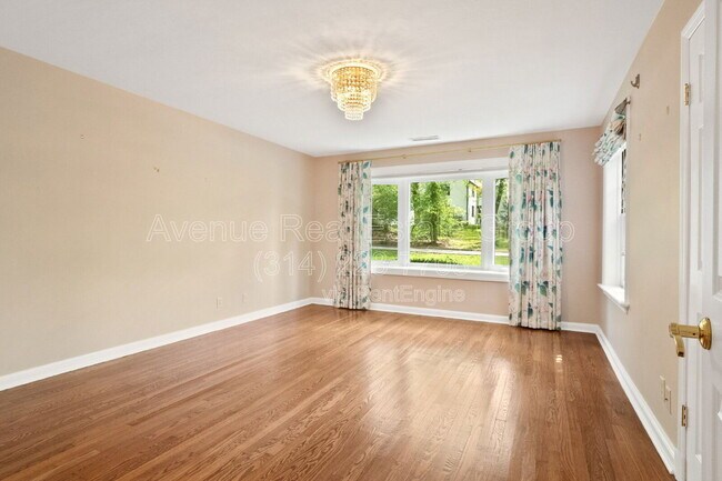 Building Photo - 101 Graybridge Rd