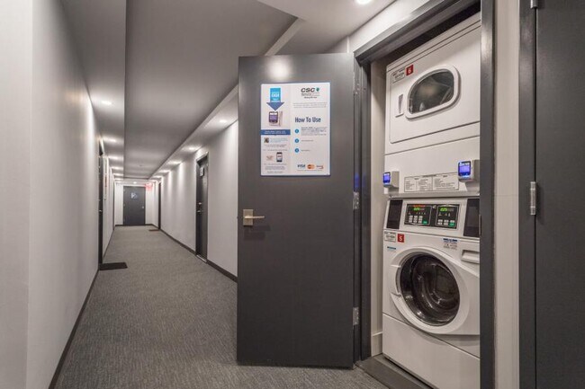 Building Photo - bedroom in Cambridge MA 02139