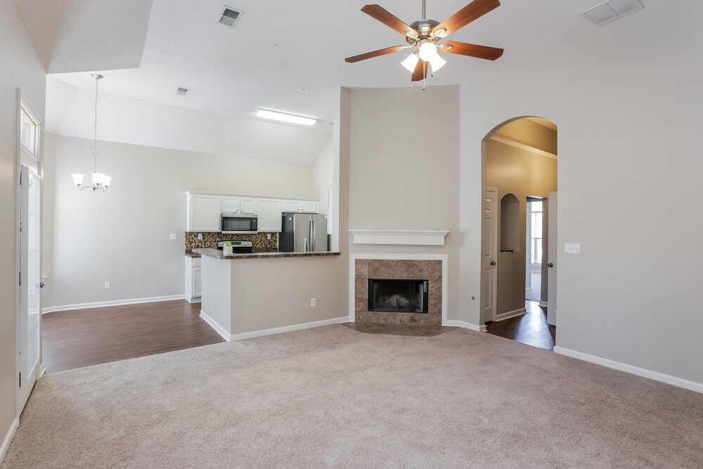 Building Photo - 4662 Tulip Creek Dr