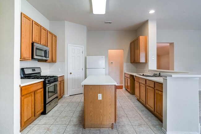 Building Photo - 4439 Hunters Lodge Dr