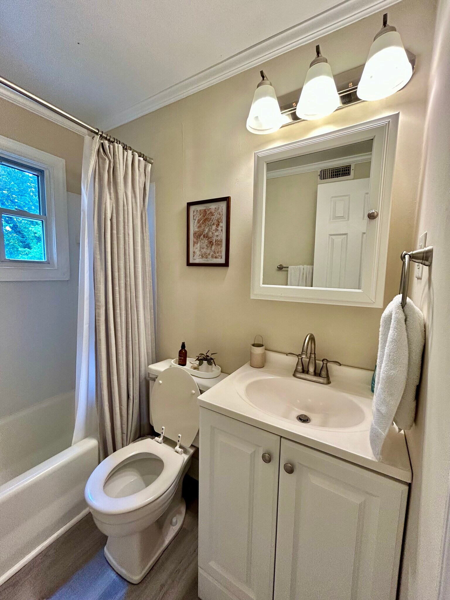 Bathroom - 1106 S Lombardy St