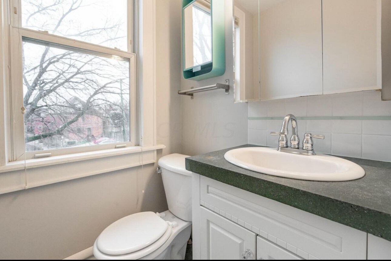 Building Photo - 239 W 1st Ave