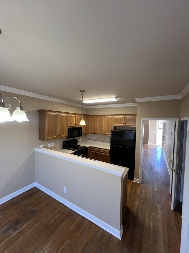 Building Photo - 503 Dakota Dr