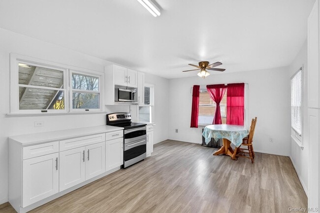 Primary Photo - 36 Swezey Pl