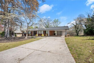 Building Photo - 2176 Riverside Dr