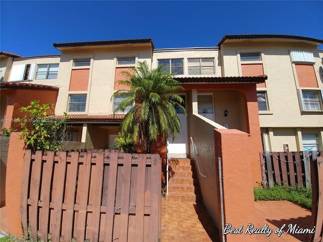 Building Photo - 9905 NW 9th St Cir