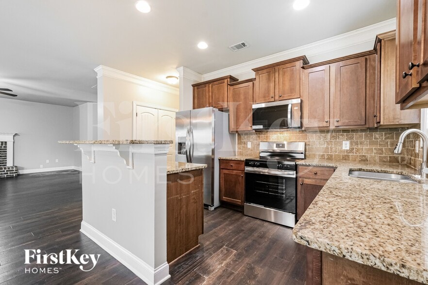 Building Photo - 115 Muscogee Dr