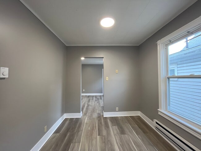 Building Photo - 1222 Main St