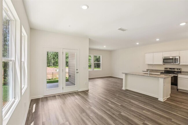Building Photo - 2599 Grey Hawk Dr