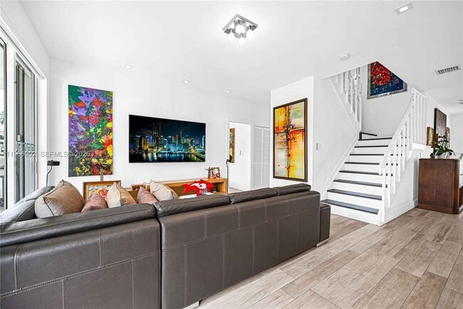 Building Photo - 11304 NW 66th St