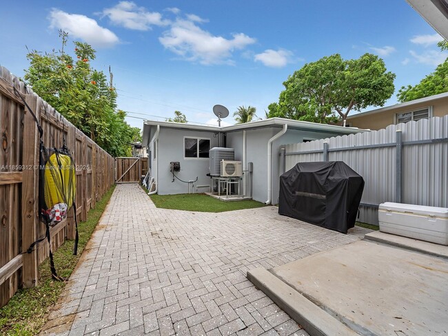 Building Photo - 42 Bonefish Ave