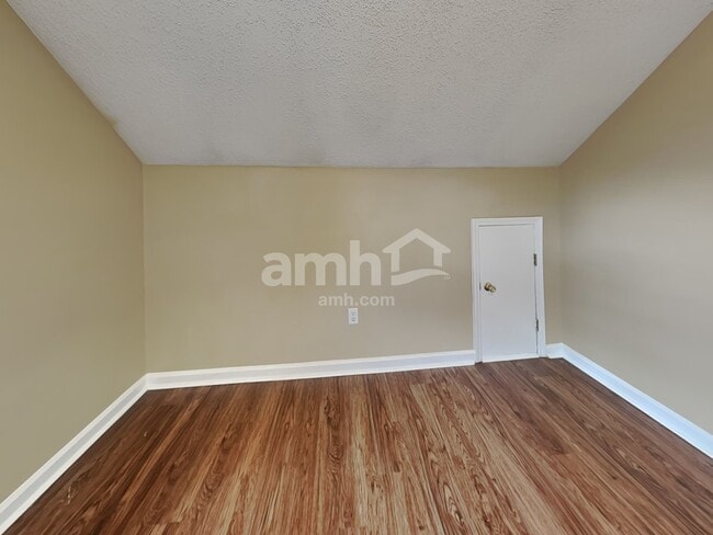 Building Photo - 182 Bonnie Woods Dr