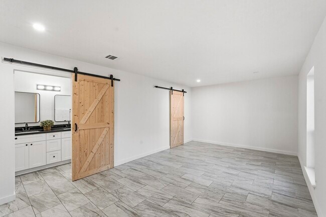 Building Photo - 23326 Briarcreek Blvd