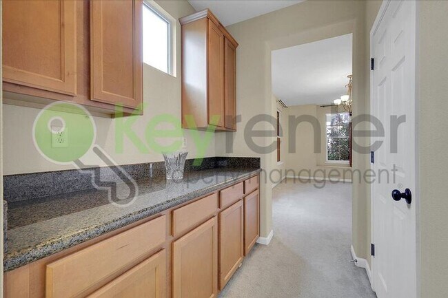 Building Photo - 1444 Eaglesfield Ln