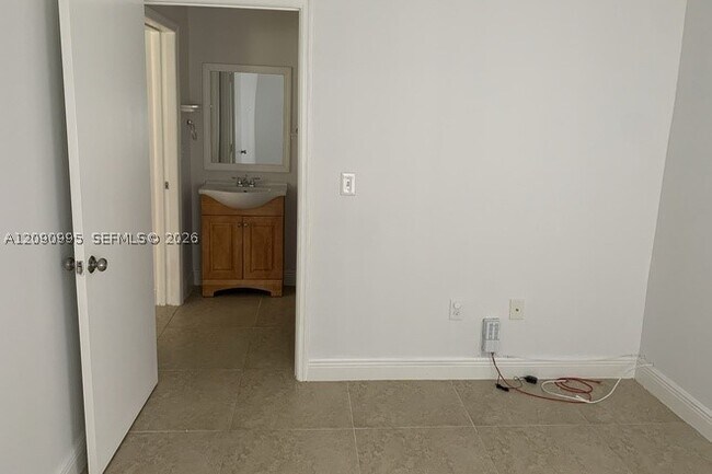 Building Photo - 5920 SW 59th St