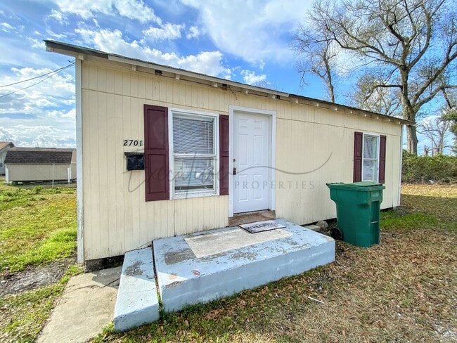 Building Photo - 2-Bed, 1-Bath Home in Lake Charles - Deposit-Free Move-In Option Available!