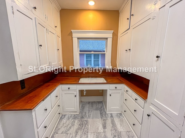 Building Photo - AVAILABLE JUNE - Charming 2 Bedroom / 1 Bathroom SLO Home