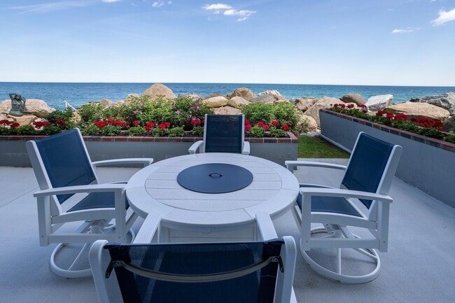 Building Photo - 1044 Ocean Blvd