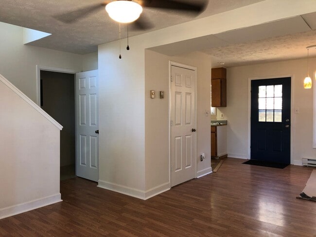 Building Photo - 142 Margo Ln