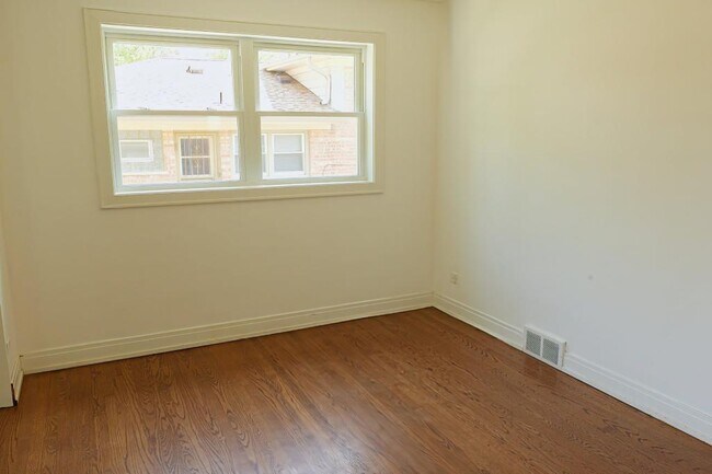Building Photo - 9944 Cook Ave