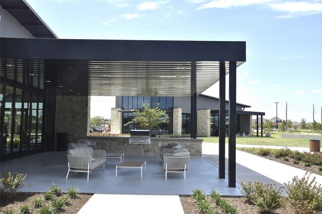 Building Photo - 5135 Sunvalley Bend Dr
