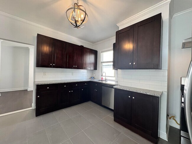 Building Photo - 24 Pamrapo Ave