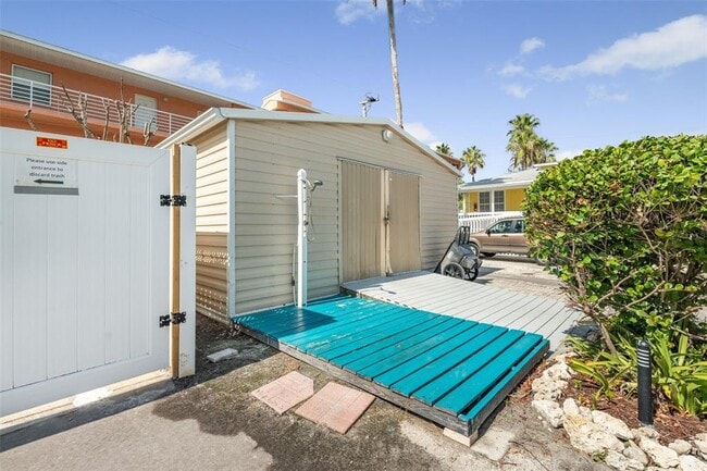 Building Photo - 1603 Gulf Dr N