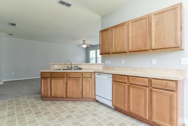 Building Photo - 124 Peoria Blvd