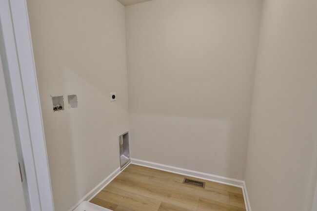 Building Photo - Brand-new construction 3 bedroom townhouse...