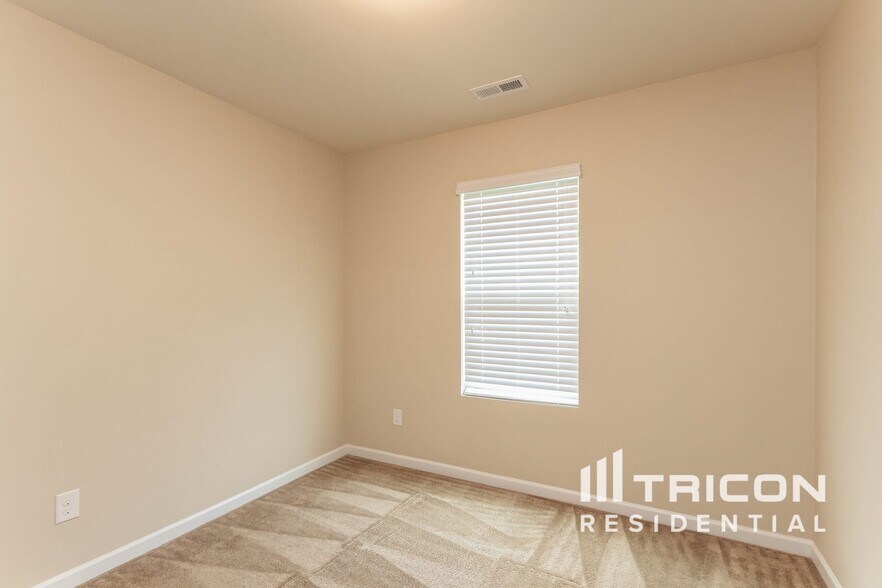 Building Photo - 4848 Magnasco Ln