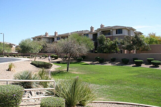 Building Photo - DESERT FOOTHILLS VILLAS TOWNHOUSE