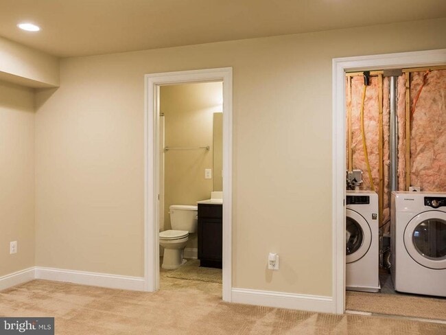 Building Photo - 220 Centennial Dr