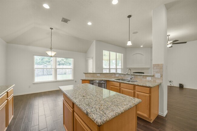 Building Photo - 1414 Phoenician Dr