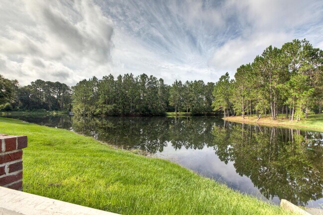 Building Photo - FOR RENT AND READY FOR IMMEDIATE OCCUPANCY! STUNNING LAKE VIEWS • 3 BEDROOMS • 2.5 BATHROOMS • AT...