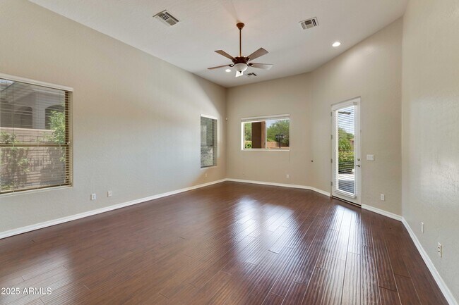 Building Photo - 5416 E Hashknife Rd