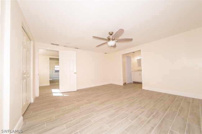 Building Photo - 4330 Deleon St