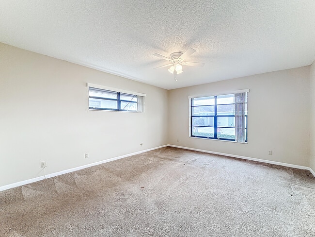 Building Photo - 9780 Pecan Tree Dr