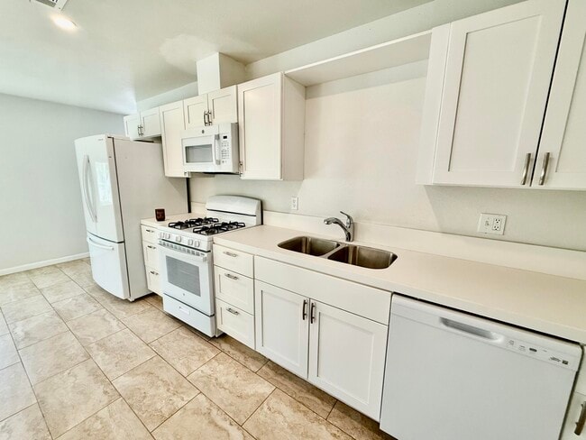 Building Photo - 52443 Tripoli Way