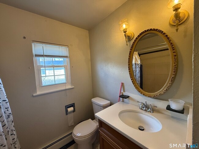 Building Photo - 35 Early Ave