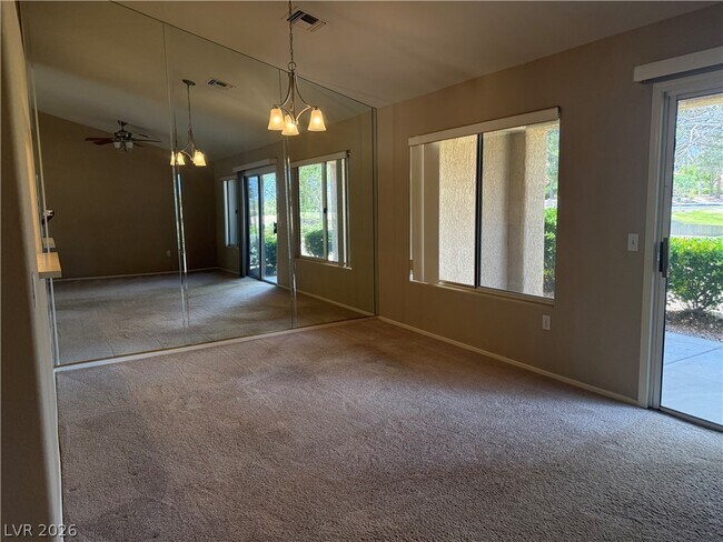 Building Photo - 2425 Showcase Dr