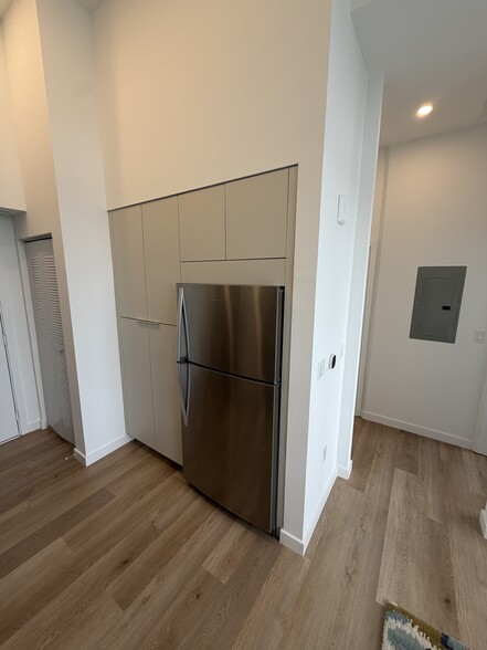 Building Photo - 2128 Taylor St