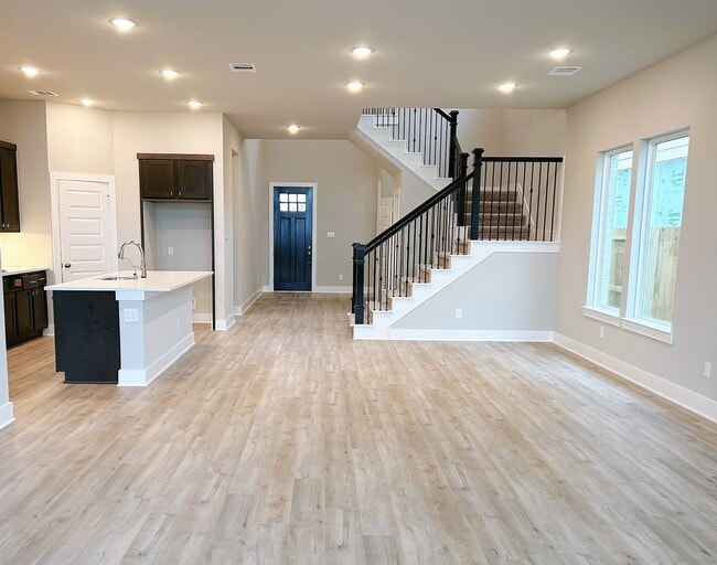 Building Photo - 29623 Burcreek Ln