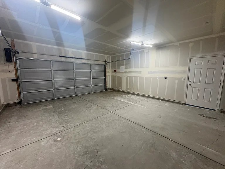 Building Photo - 414 E Fremont St
