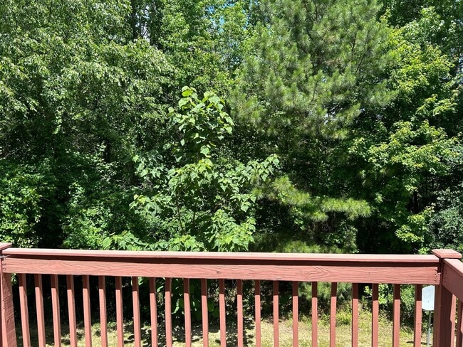 Building Photo - 4 Bedroom | 3.5 Bedroom Raleigh Townhome