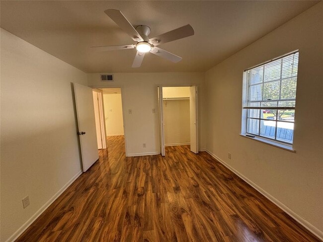 Building Photo - 4701 Sagebrush Cir